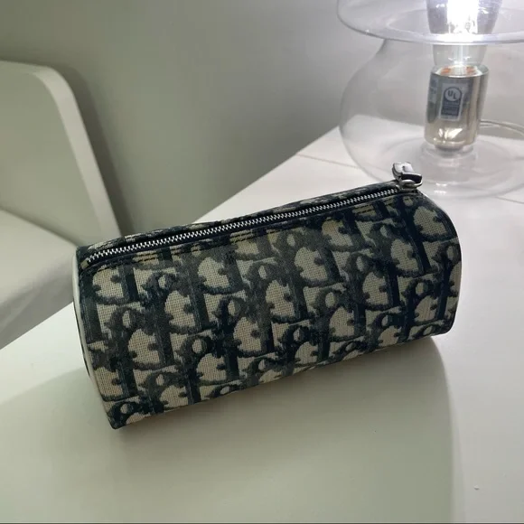 Authentic vintage Dior Oblique Trotter Pouch - Picture 2 of 7